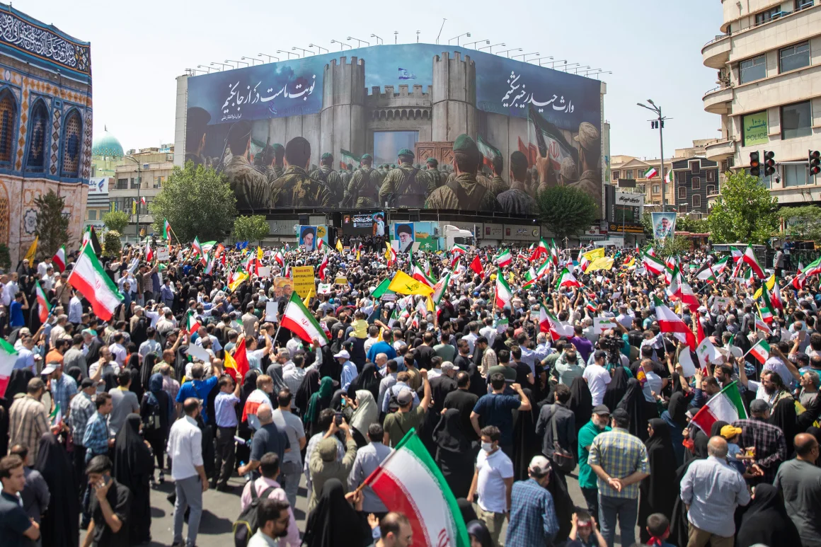 iran-tantang-as-akhiri-ketegangan-lewat-satu-telepon-tanpa-perantara